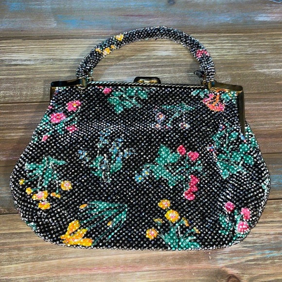👛 SOLD Vintage Beaded Evening Bag - Picture 2 of 16
